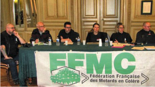 Thierry MARIE (à droite) et le bureau de la FFMC50 ont présenté les rapports de l'association , vendredi soir